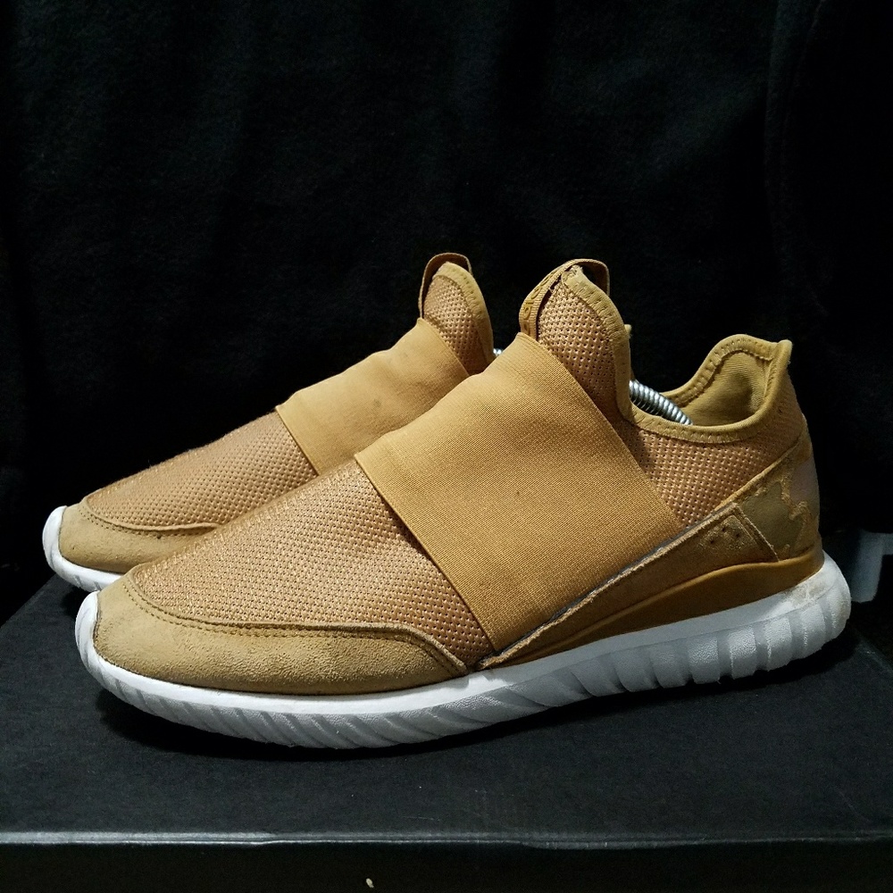 Adidas Tubular Radial  (Running Shoes)